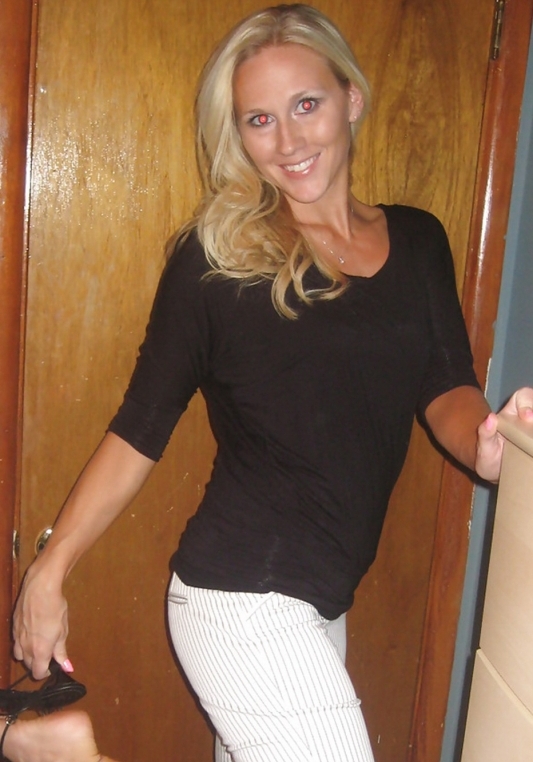 Проститутка Иришка 24 года, у метро Парнас  +7(981)266-85-01